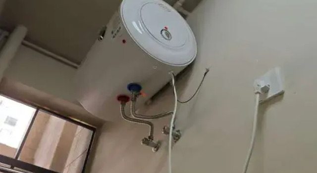 Кровать в общем номере (женский номер) Little Train Youth Hostel (Wangjiang South Road Food Street MixC Store)