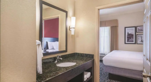 Двухместный люкс c 1 комнатой La Quinta by Wyndham Smyrna TN - Nashville