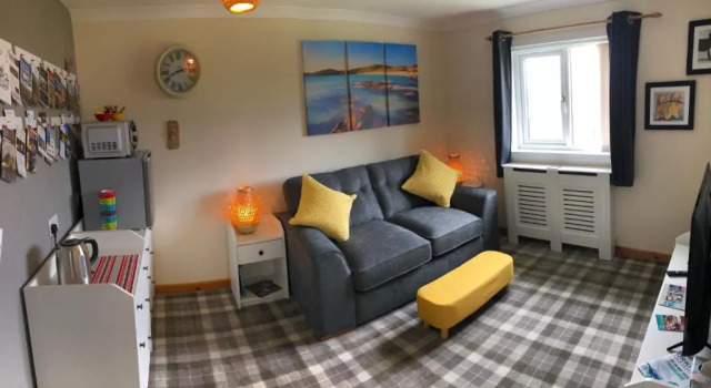 Old School - Exclusive 5 Room private suite, Buchen Sie Bed & Breakfast Burray Village 