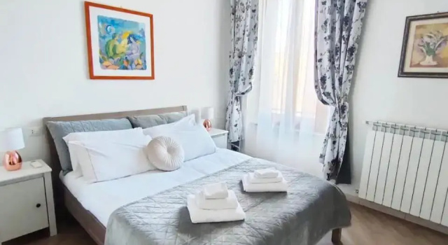 Lollo House Romantic Holidays, Buchen Sie Hotel Rom Latium