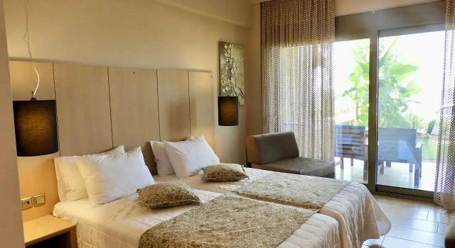 Royalty Suites, Rezervovat Hotel Hotely v Sithonia s parkováním, Parkování