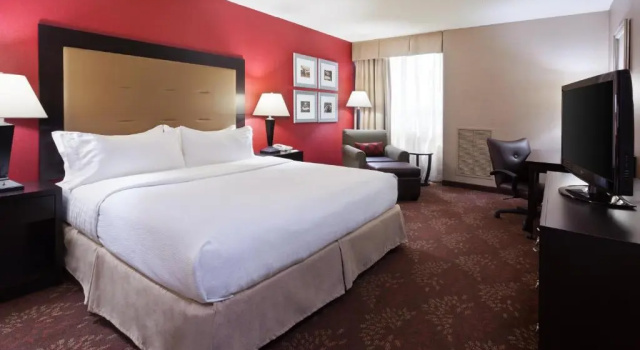 Номер Standard Holiday Inn Cincinnati-Riverfront by IHG