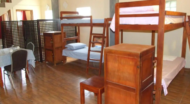 Кровать в общем номере Central City Hostel