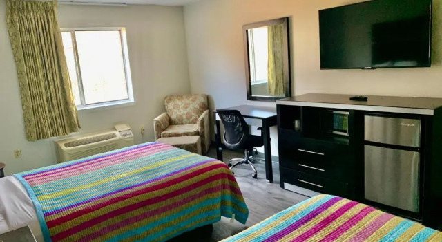 Четырёхместный номер Standard Tappan Zee Hotel
