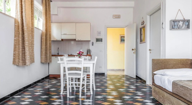 Nice Apartment in Siracusa With Outdoor Swimming Pool, Wifi and 1 Bedrooms, Book Apartment Hotels in Sicily with a Pool, Swimming Pool