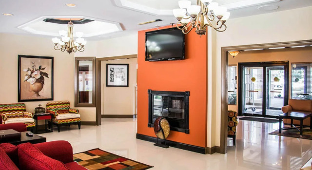Rodeway Inn at Abercorn, Varaa Hotelli Savannah Georgia