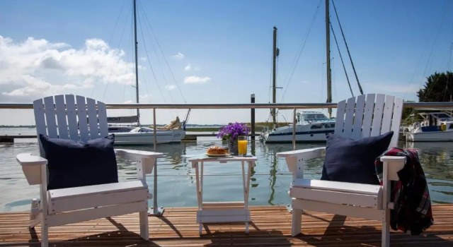 Номер Deluxe Samphire Ark 900 Boat