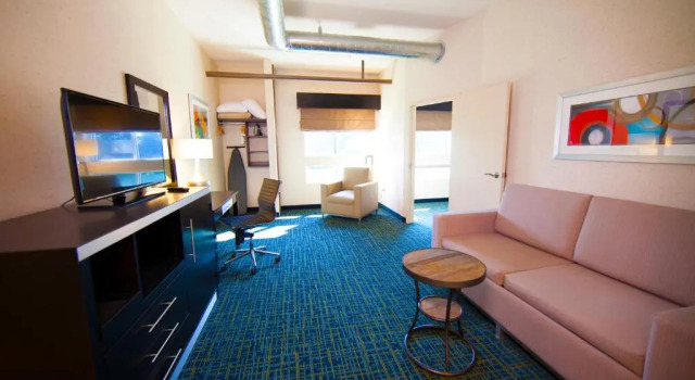 Двухместный люкс Deluxe Warehouse Hotel