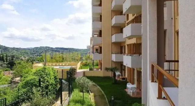 Residhotel Residence Virginia, Забронировать Отель Грас Route Napoléon, рядом с Casino de Grasse
