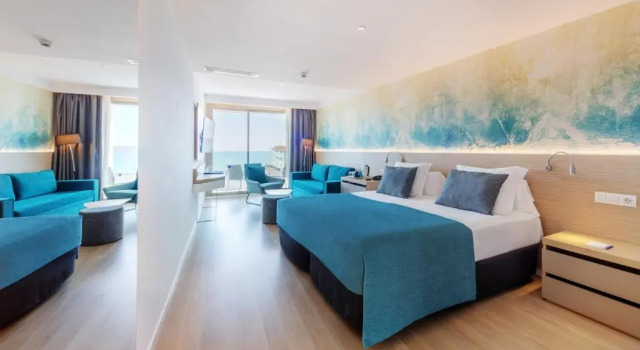 Полулюкс с видом на море Aparthotel Fontanellas Playa