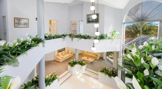 The Atrium, 11 Kentia Close, Забронировать Отель Отели и гостиницы Порт-Маккуори, рядом с Поле для гольфа Порт-Маккуори, Отель