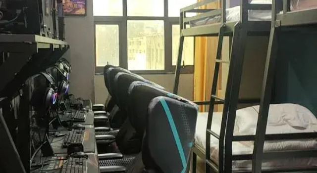 Кровать в общем номере Ziyang Business Hotel (Changge Zhongxu Avenue)