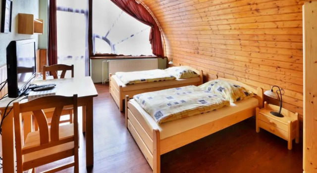 Penzion Uno, Rezervați Hotel Hradec Králové 