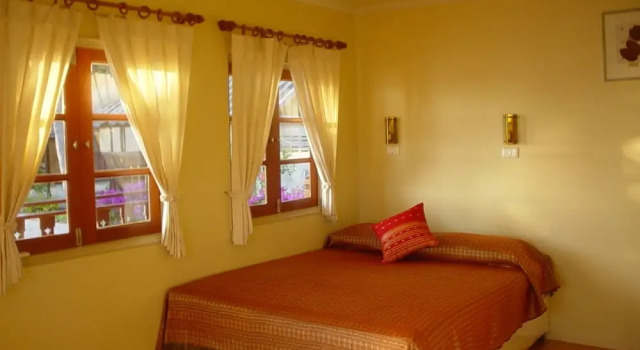 Бунгало Standard с балконом и рядом с пляжем Phangan Rainbow Bungalows