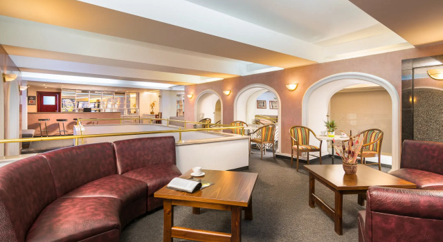 Hotel Central Club Sofia, Book Hotel Hotels in Sofia with Parking, Parking