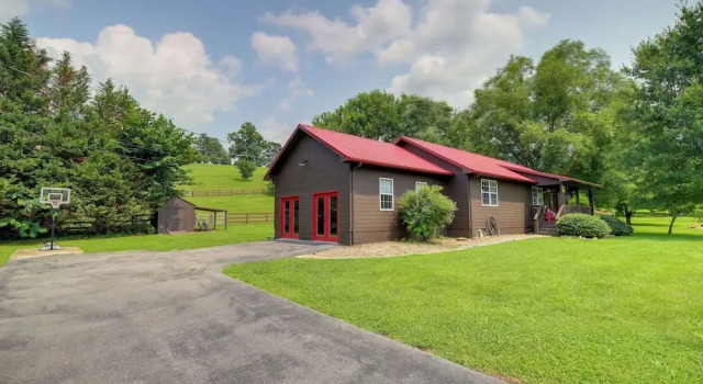 Sevierville Cabin w/ Private Hot Tub & Fire Pit