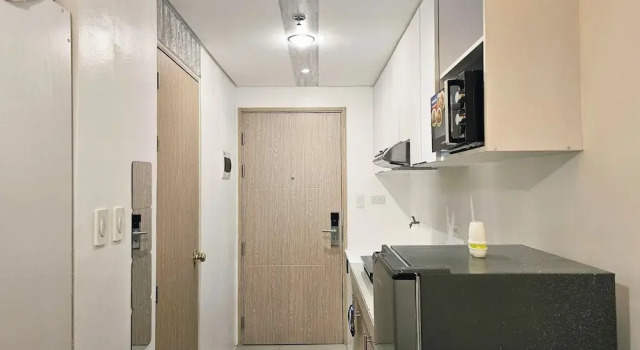 Студия Standard Modern Cozy Studio with Netflix