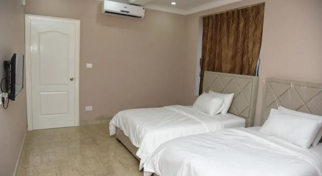 Четырёхместный номер Premier Hotel Rieejh