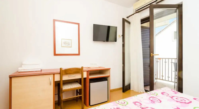 Двухместный номер Economy с балконом и с видом на море Cina Apartments