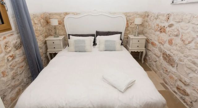 Trullo Giglio, Book Villa Sommerhuse i Valle d'Itria, Hytte