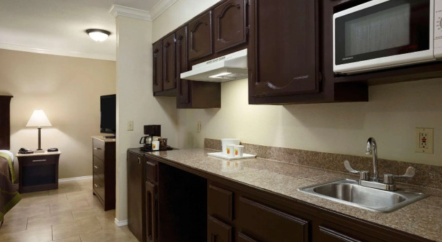 Двухместный люкс Super 8 by Wyndham McAllen-La Plaza Mall-Downtown