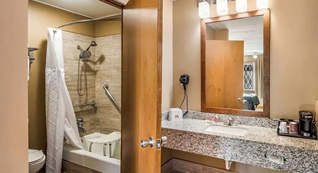 Двухместный люкс Econo Lodge Oskaloosa