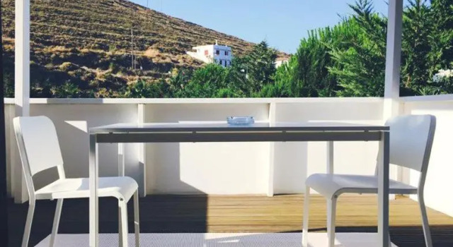 Номер Standard En Lefko Kythnos