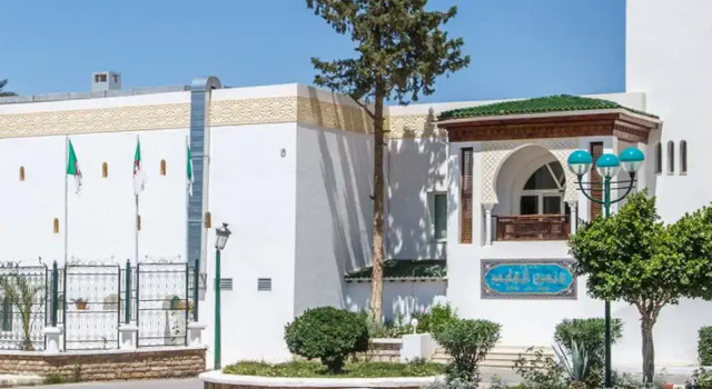 Le Caid, Boek Hotel Boussaada M'Sila