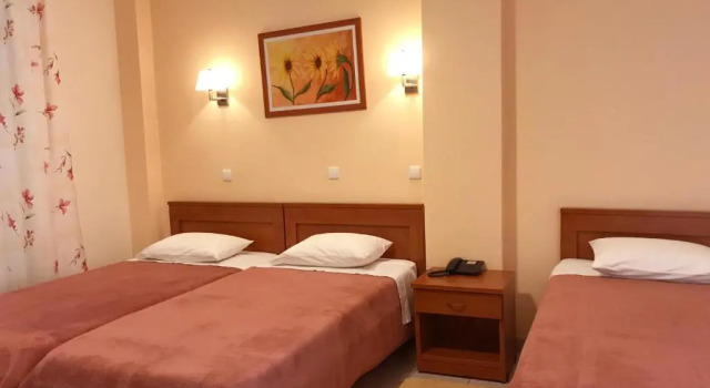 Трёхместный номер Standard Hotel Kronio