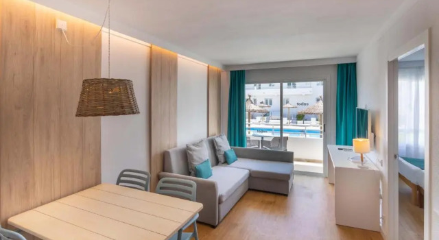 Апартаменты c 1 комнатой с видом на бассейн Cabot Hobby Club Apartments