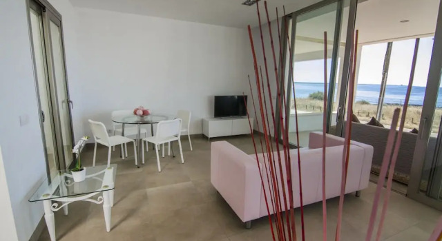 Семейные апартаменты с 3 комнатами с балконом и с видом на море Apartamento s' Estanyol Mar
