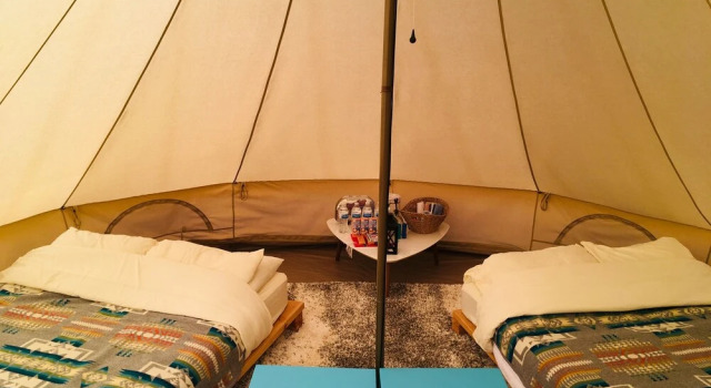 Shash Dine' EcoRetreat, Rezerwuj Hotel Hotele w South Coyote Buttes z parkingiem, Parking