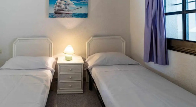 CAU DEL LLOP 76 apartamento con piscina comunitaria, Забронировать Апартаменты/квартира Отели Льянсса с парковкой, рядом с Музей акварели Фонда Жозепа Мартинеса Лосано, Парковка