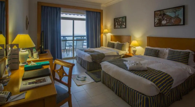 Deluxe Kahden hengen huone merinäköala Golden Tulip Resort Khasab