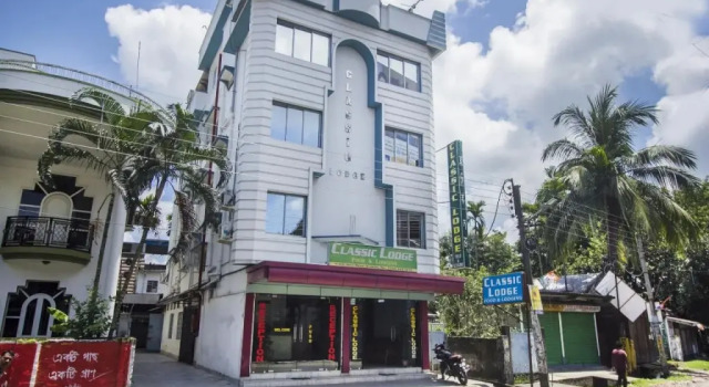 Classic Lodge By OYO Rooms, Prenota Hotel Siliguri West Bengal