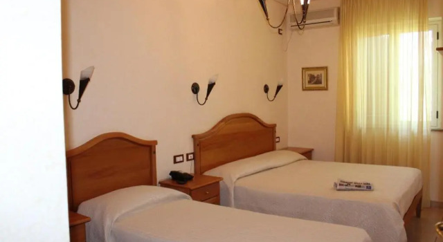 Трёхместный номер Standard Hotel Ristorante LAvvenire