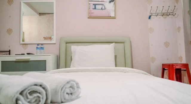 Cozy Stay Studio Room at Medina Apartment