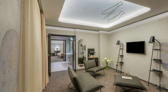 Люкс с балконом Artagonist Art Hotel