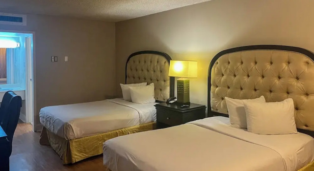 Четырёхместный номер Deluxe Motel 6 Victorville Green Tree Bvld