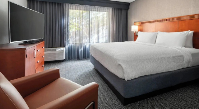 Трёхместный люкс c 1 комнатой Courtyard Los Angeles Torrance/Palos Verdes