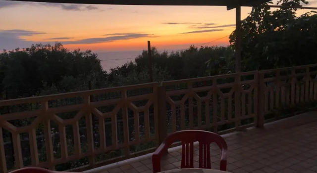 Коттедж TENUTA TAURIANUM PanoramicHouse e PanoramicB&B