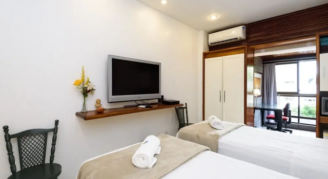 Apartment in Copacabana 200m From the Beach Cavirio Rpp103
