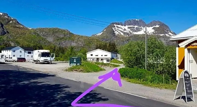 Sørvågen INN, Rezervovat Hotel Hotely v Nordland s parkováním, Parkování