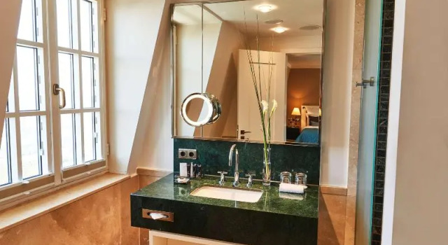 Номер Deluxe с видом на реку Steigenberger ICON Grandhotel & Spa Petersberg