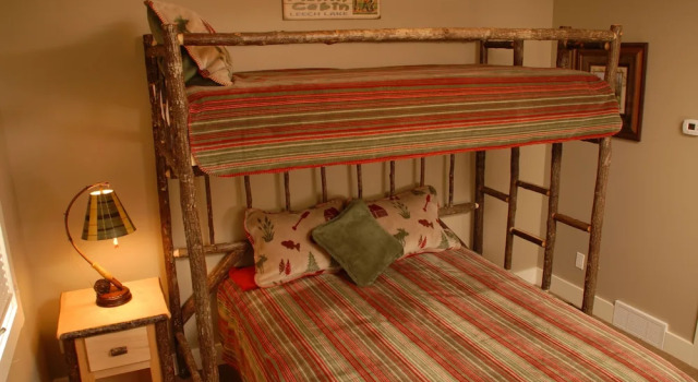 Люкс Luxury с 2 комнатами с видом на озеро Trappers Landing Lodge