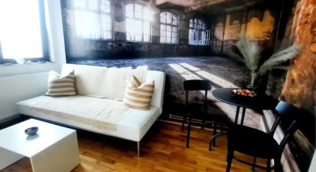 Апартаменты Apartment in Historic Building - Sleeps 4