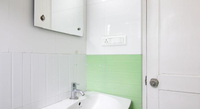 White Parrot, Забронировать Отель Отели штата Карнатаки 3 звезды, 3*