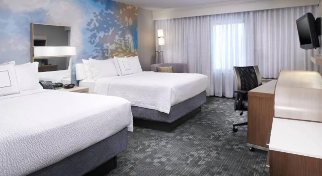 Четырёхместный номер Standard Courtyard Cleveland Airport North