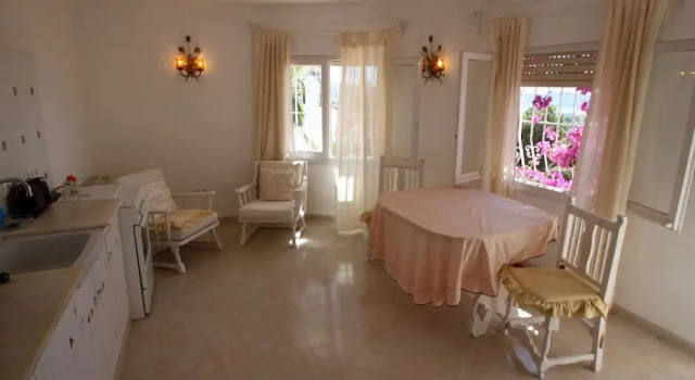 Bellevue - sea view holiday home with private pool in Benissa, Забронировать Отель Отели провинции Аликанте с парковкой, Парковка