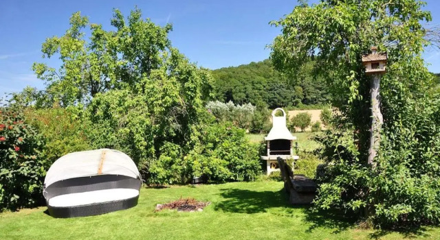 Pension am Rennsteig, Book Hotel Hoteller i Neuenhof med parkering, Parkering